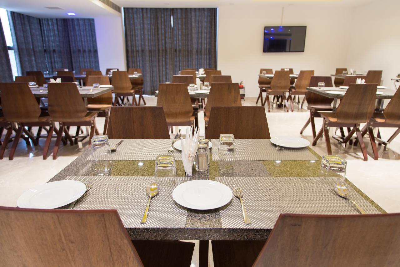 Hotel Hills Tirupattur Tiruppatur Esterno foto