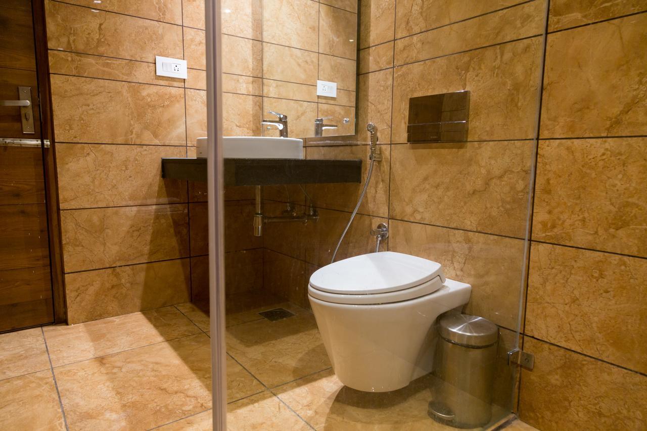 Hotel Hills Tirupattur Tiruppatur Esterno foto