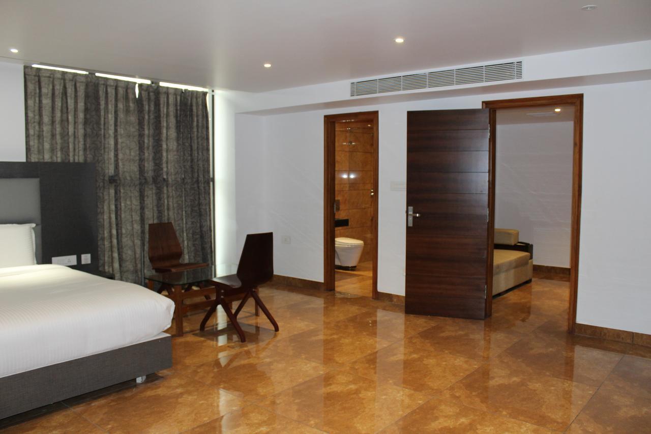 Hotel Hills Tirupattur Tiruppatur Esterno foto