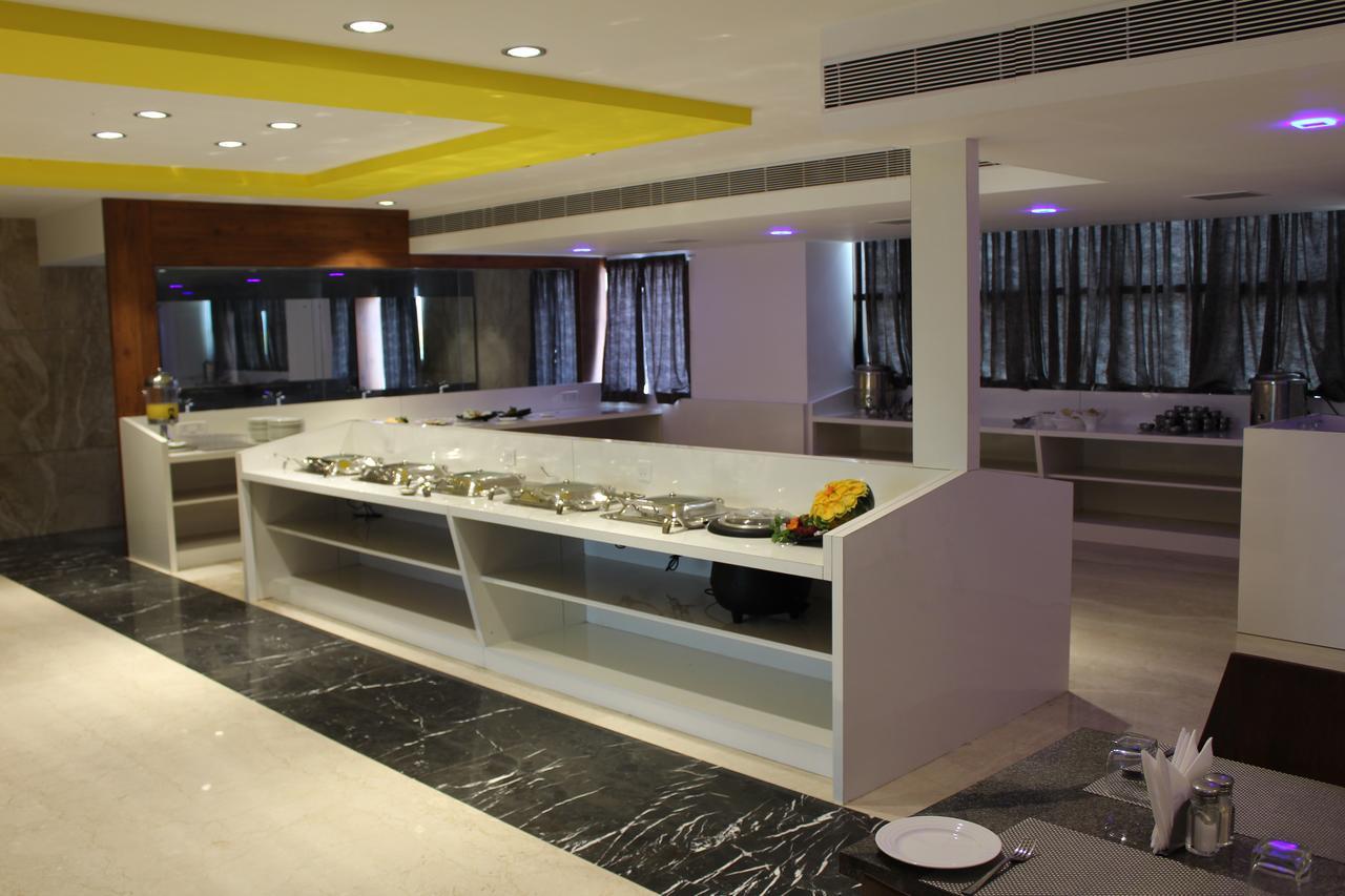 Hotel Hills Tirupattur Tiruppatur Esterno foto