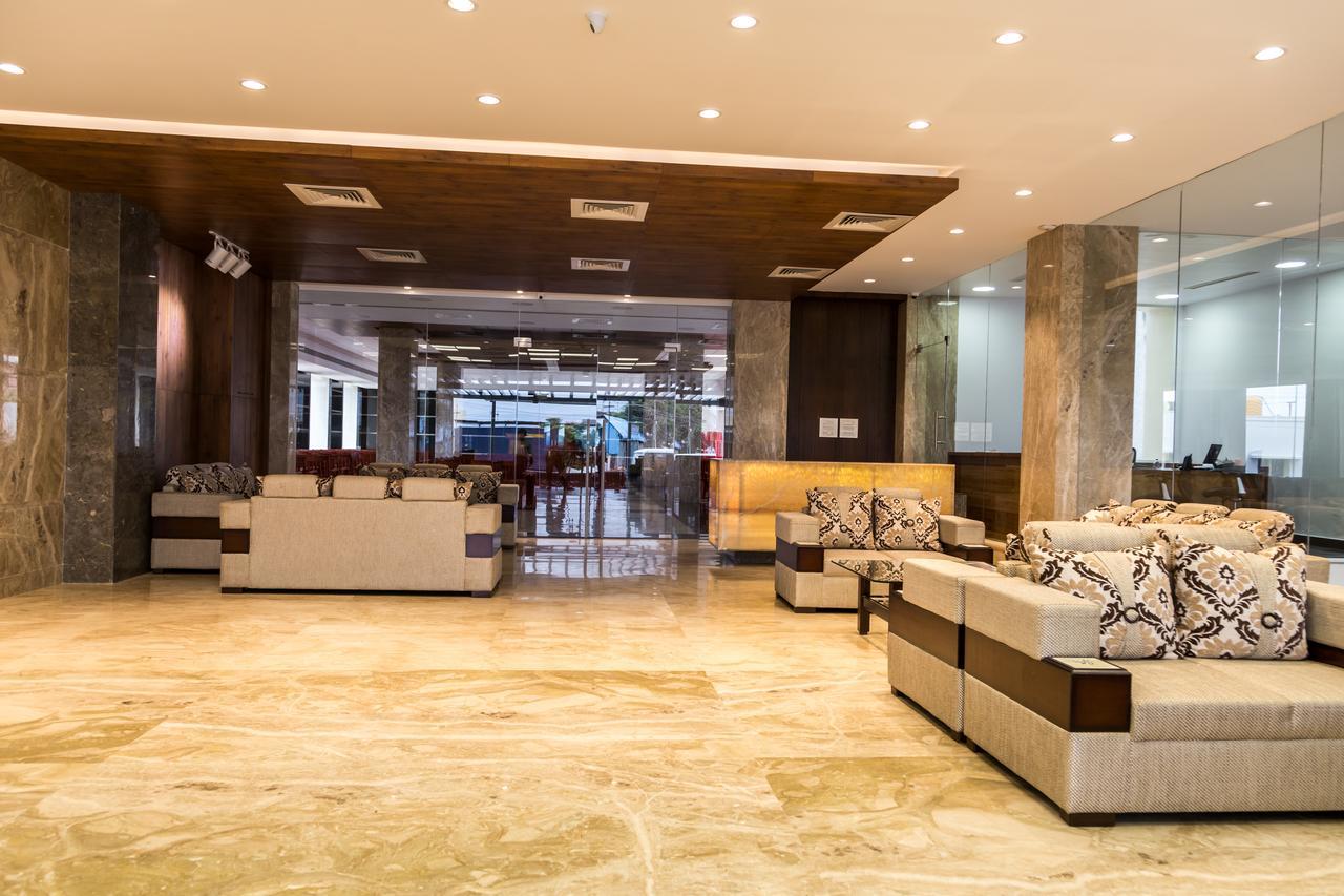 Hotel Hills Tirupattur Tiruppatur Esterno foto